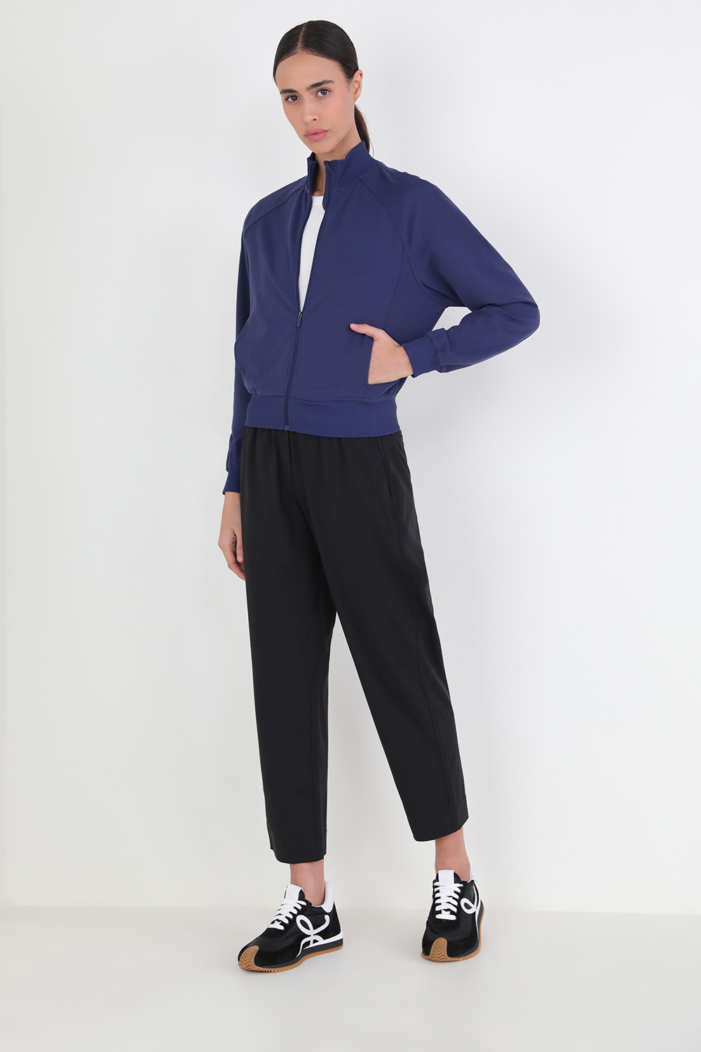 Tapered-Leg Mid-Rise Pant 7/8 Length Luxtreme LULULEMON
